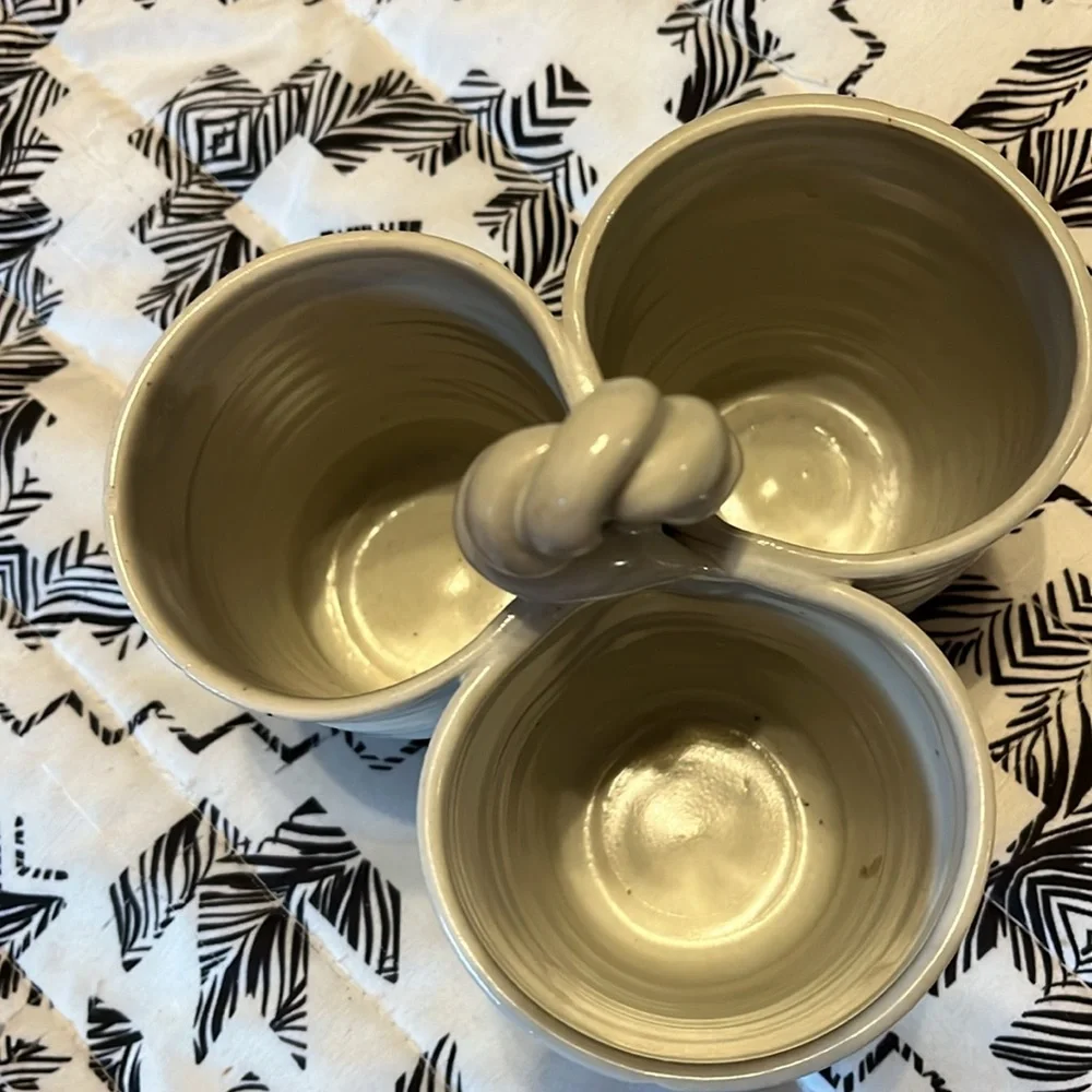 Three Cup Compartment Organizer